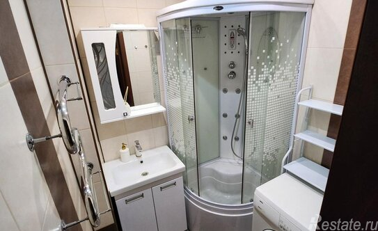 Продажа 2-комн квартиры на вторичном рынке Пионерская Б. ул,  д. 10-12 с1