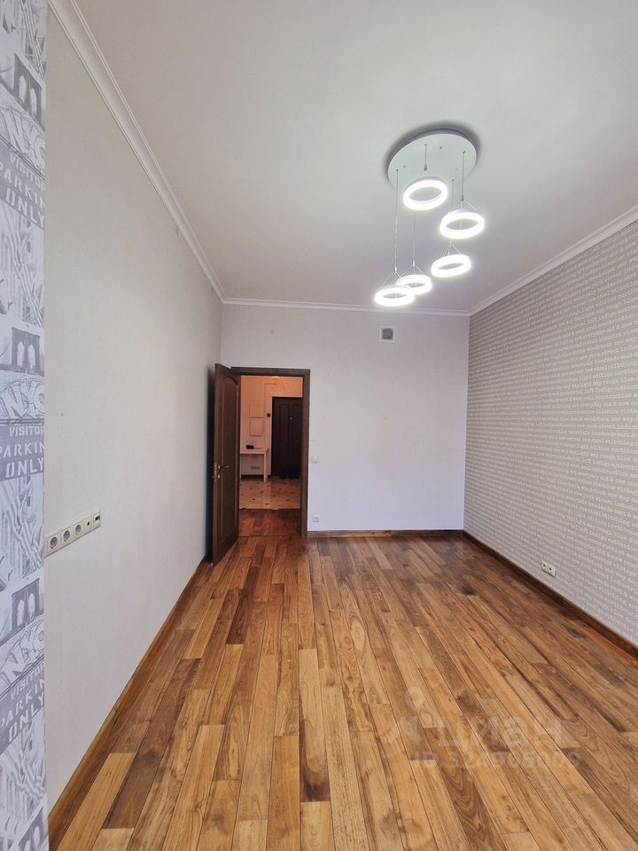 Продажа 2-комн квартиры на вторичном рынке 10-я Парковая улица, 20