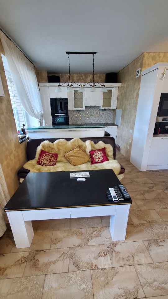 Аренда 3-комн квартиры на вторичном рынке улица Бажова, 8