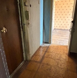 Продажа 2-комн квартиры на вторичном рынке улица Бажова,  д. 4