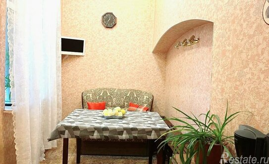 Продажа 4-комн квартиры на вторичном рынке ул Разъезжая,  д. 20