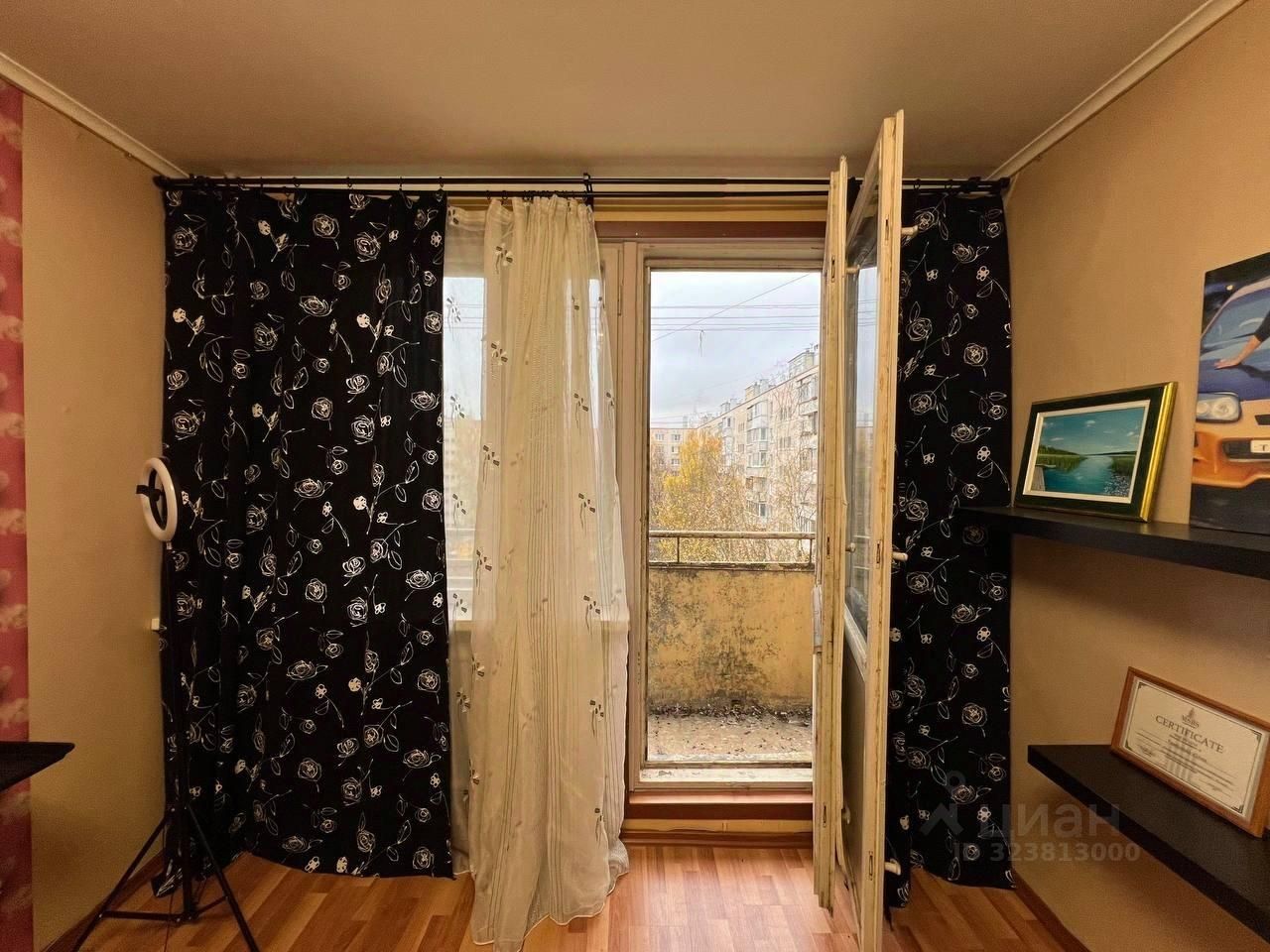 Продажа 2-комн квартиры на вторичном рынке Колпино, бульвар Трудящихся, 8