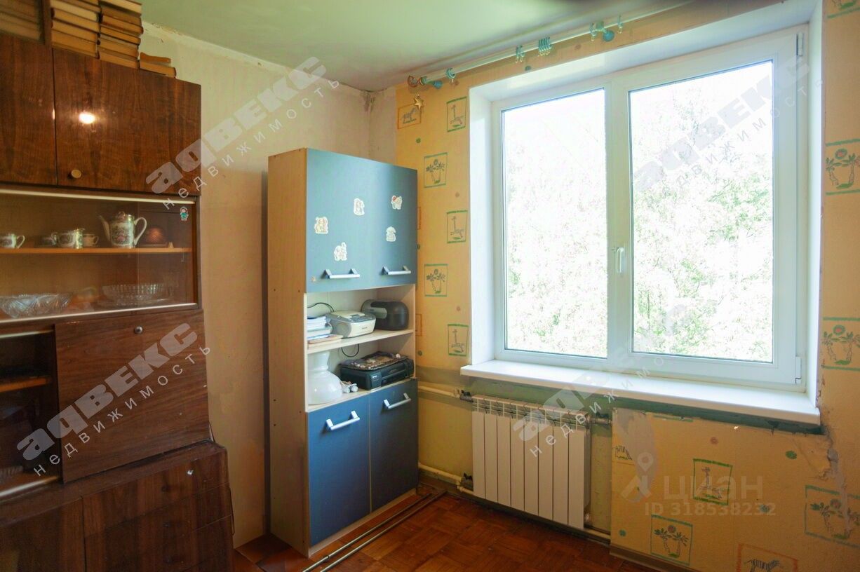 Продажа 3-комн квартиры на вторичном рынке Лужская улица, 14К3