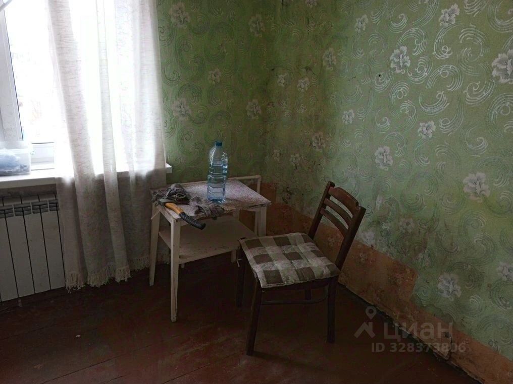 Продажа 4-комн квартиры на вторичном рынке Ломоносов, Профсоюзная улица, 11а