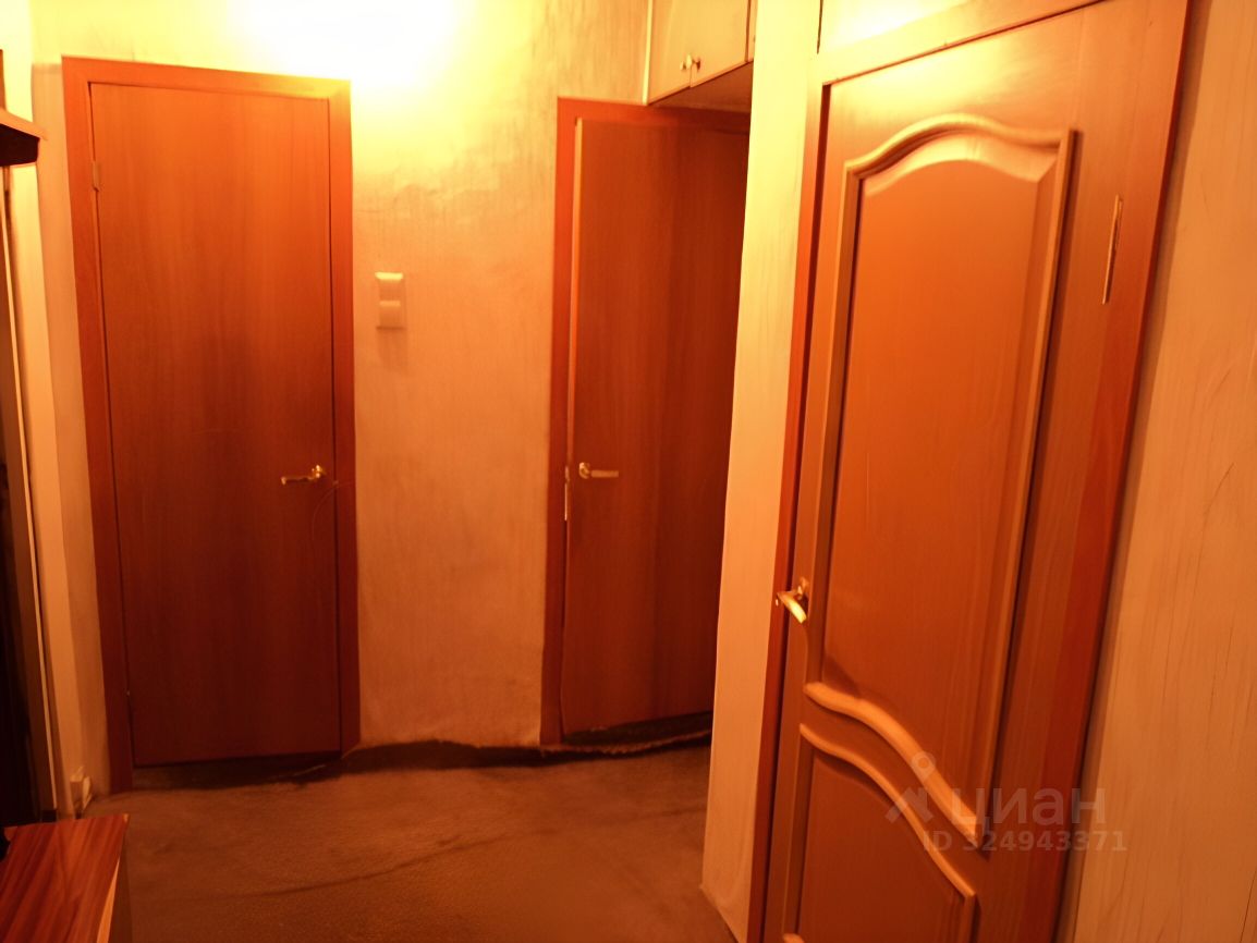 Продажа 1-комн квартиры на вторичном рынке Комендантский проспект, 40К1