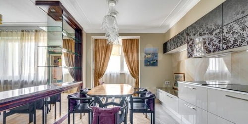 2-комн квартира улица Академика Анохина,  д. 66