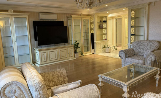 Аренда 3-комн квартиры на вторичном рынке Зоологическая улица,  д. 3