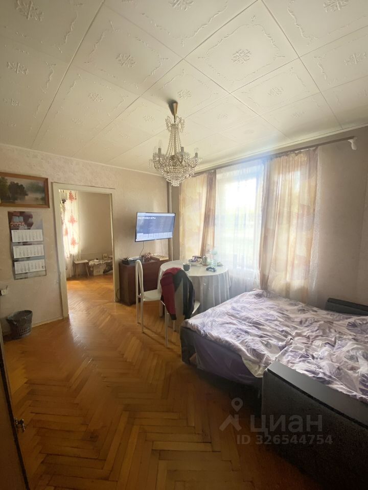 Продажа 2-комн квартиры на вторичном рынке Космонавтов ул,  д. 26