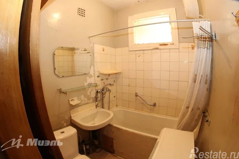 Продажа 2-комн квартиры на вторичном рынке Попутная ул,  д. 2