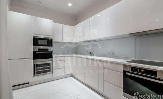 Продажа 3-комн квартиры на вторичном рынке Новопесковский М. пер,  д. 8