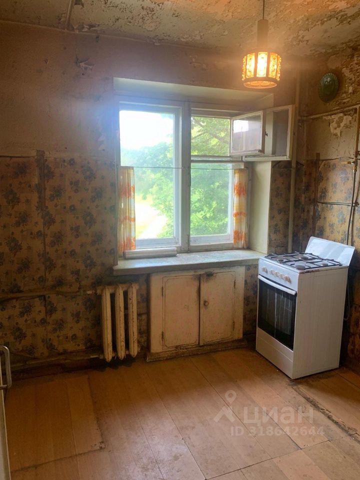 Продажа 2-комн квартиры на вторичном рынке Дубна, улица Мичурина, 7