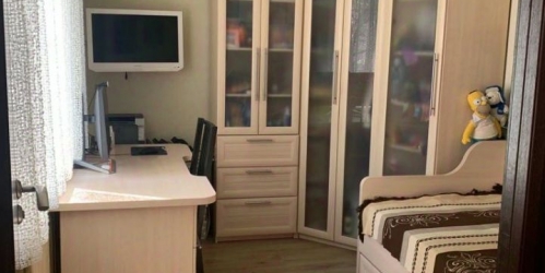 2-комн квартира улица Чистова,  д. 5