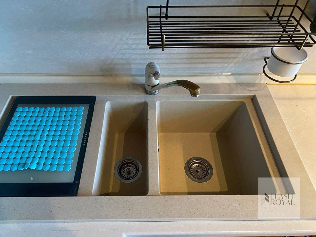 Продажа 1-комн квартиры на вторичном рынке Богатырский проспект, 32к1