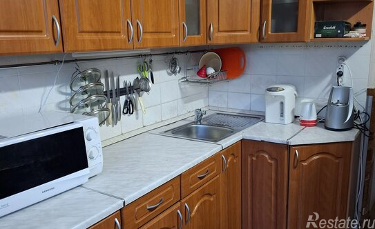 Продажа 3-комн квартиры на вторичном рынке Наличная улица,  д. 36 к2