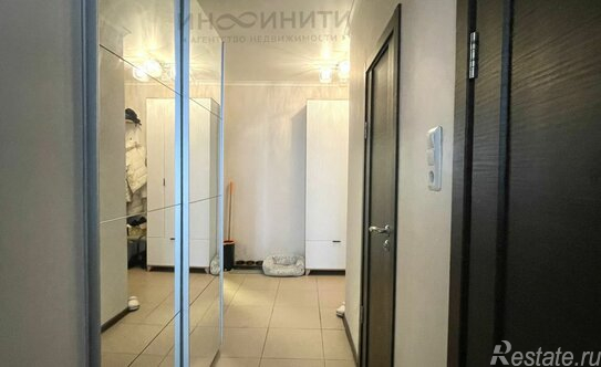 Продажа 2-комн квартиры на вторичном рынке улица Самуила Маршака,  д. 1