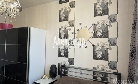 Продажа 3-комн квартиры на вторичном рынке проспект Чернышевского