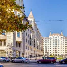 Продажа 3-комн квартиры на вторичном рынке Басков переулок,  д. 2