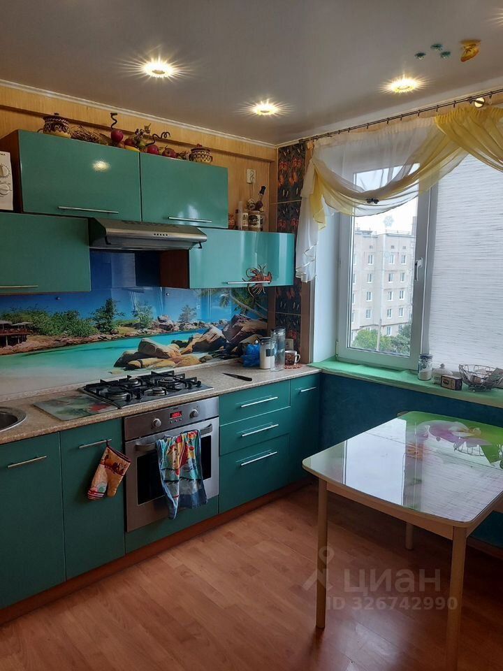 Продажа 2-комн квартиры на вторичном рынке д. Большие Колпаны, улица 30 лет Победы, 11