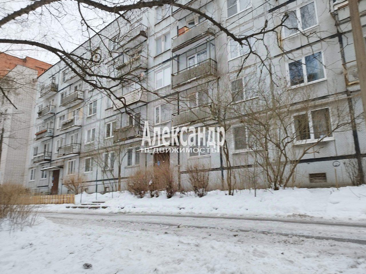 Продажа 1-комн квартиры на вторичном рынке Выборг, улица Кривоносова,  д. 11