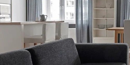 2-комн квартира улица Беринга, 27к1