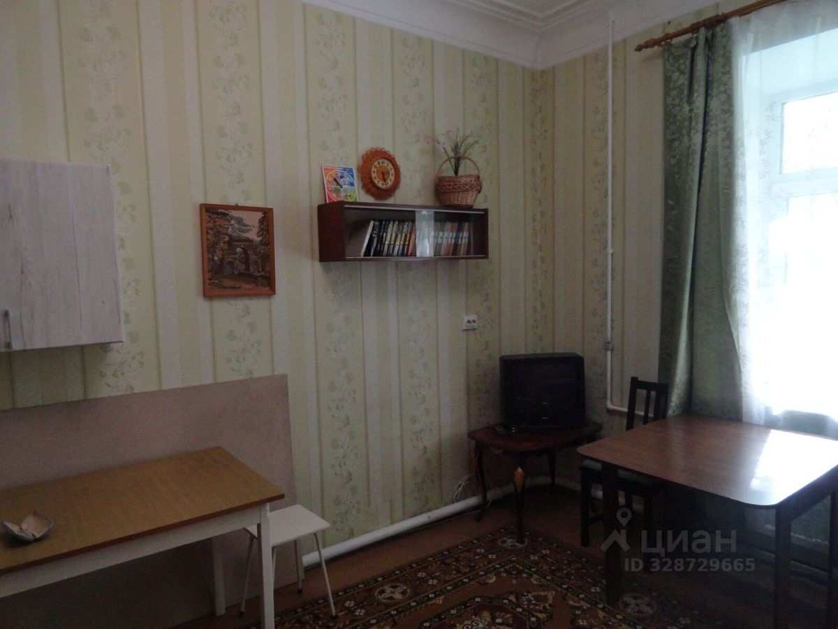 Продажа комнаты Гатчина, Красноармейский проспект, 15