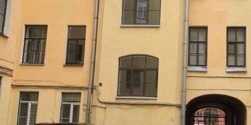 4-комн квартира улица Чехова, 11-13