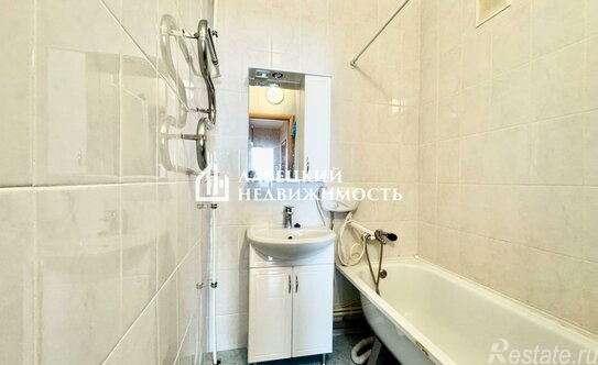 Продажа 4-комн квартиры на вторичном рынке ул Хованская,  д. 3,  к. 1А