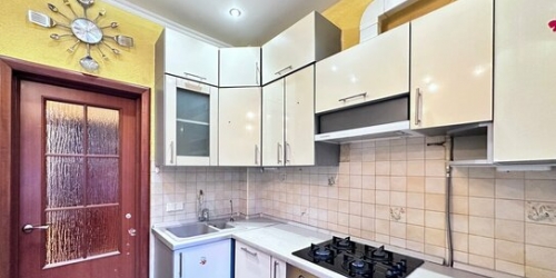 4-комн квартира улица Доватора,  д. 3