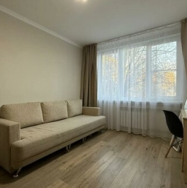 Продажа 2-комн квартиры на вторичном рынке Солидарности пр-кт,  д. 8,  к. 2