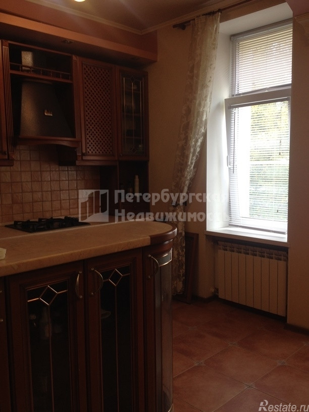 Продажа 4-комн квартиры на вторичном рынке Пушкин г., Парковая ул. ,  д. 16