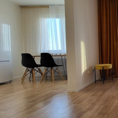 2-комн квартира набережная Реки Каменки, 25