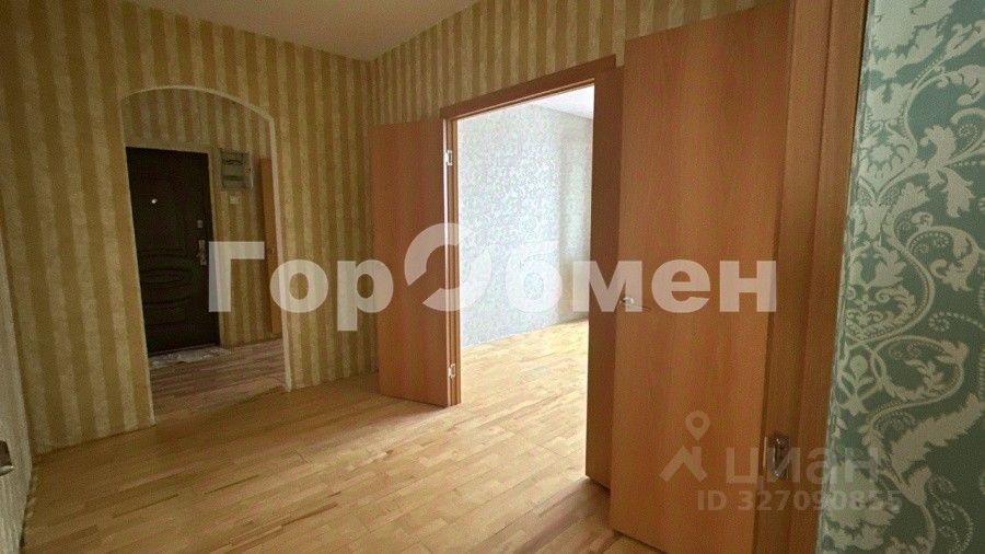 Продажа 3-комн квартиры на вторичном рынке улица Маршала Савицкого,  д. 6к3