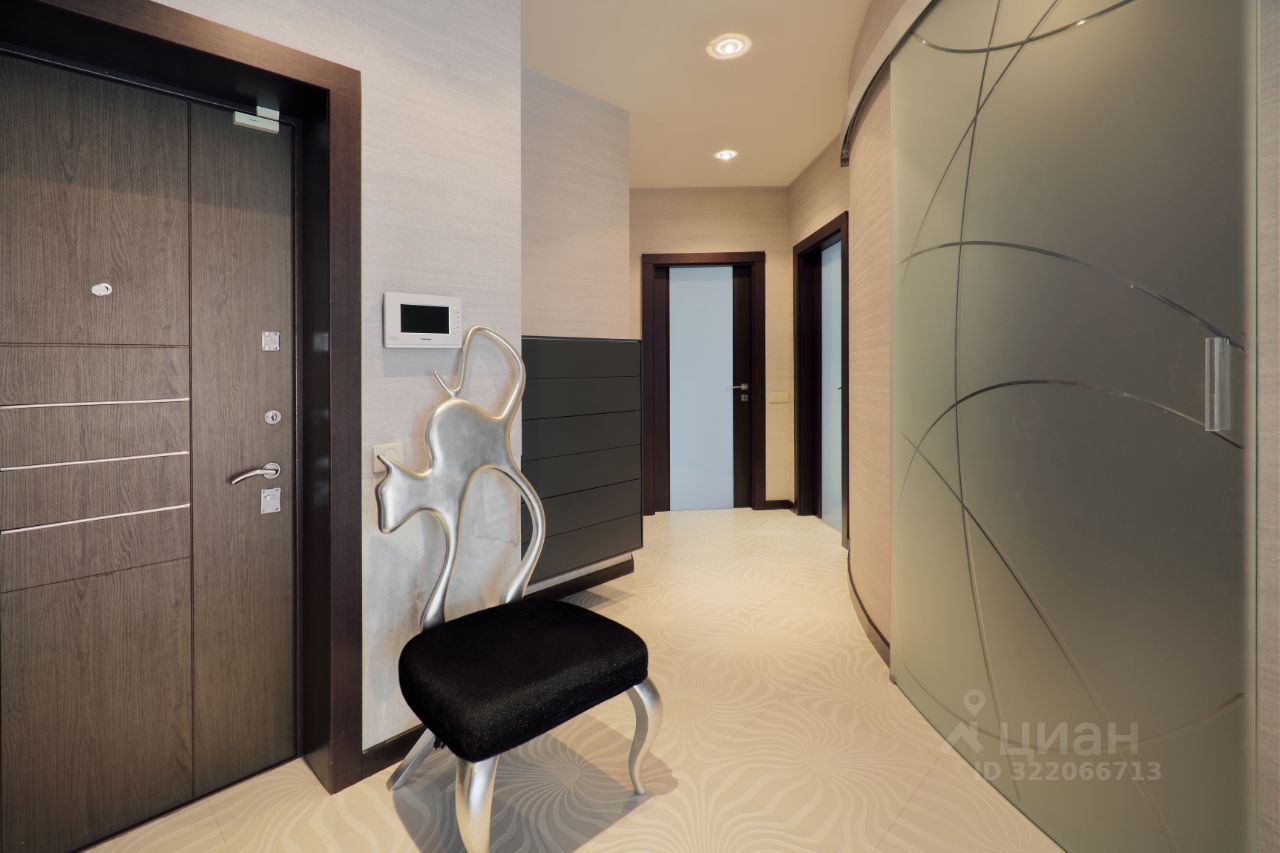 Продажа 3-комн квартиры на вторичном рынке Староволынская улица, 15к1