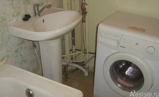 Продажа 3-комн квартиры на вторичном рынке 10-11-я линии В.О.,  д. 39