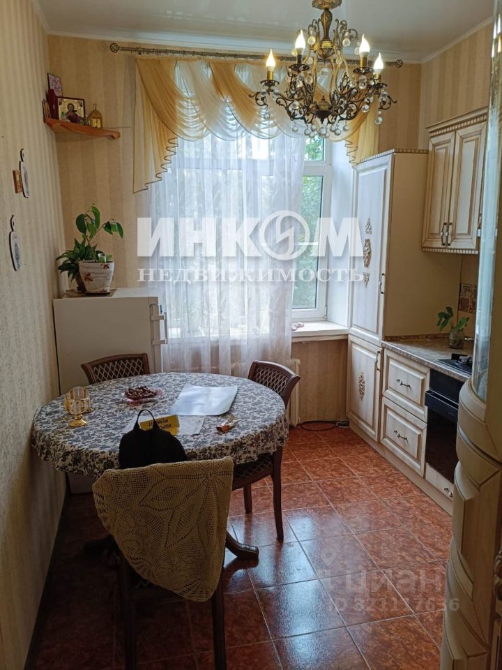 Продажа 2-комн квартиры на вторичном рынке Мартеновская улица, 1/58