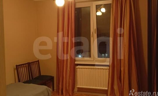 Продажа 4-комн квартиры на вторичном рынке Бухарестская ул