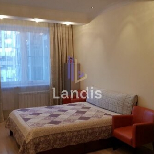 2-комн квартира улица Лётчика Грицевца