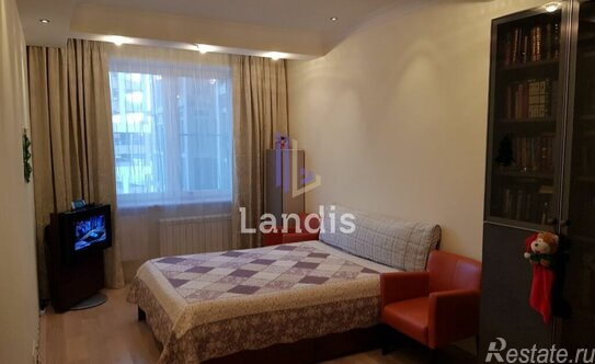 Продажа 2-комн квартиры на вторичном рынке улица Лётчика Грицевца