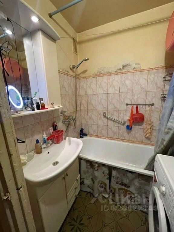 Продажа 3-комн квартиры на вторичном рынке 3-й мкр,  д. 8