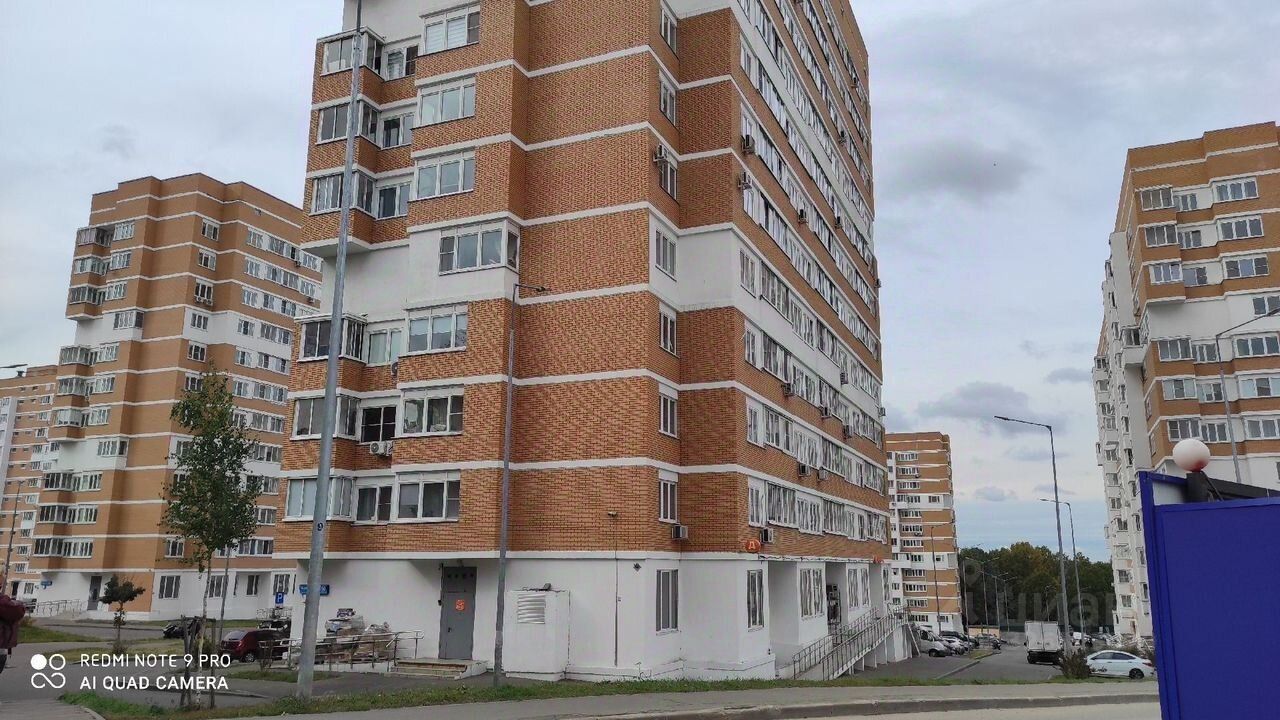 Продажа 2-комн квартиры на вторичном рынке улица Харлампиева, 50к1