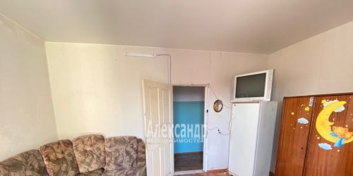 3-комн квартира Старо-Петергофский пр.,  д. 15