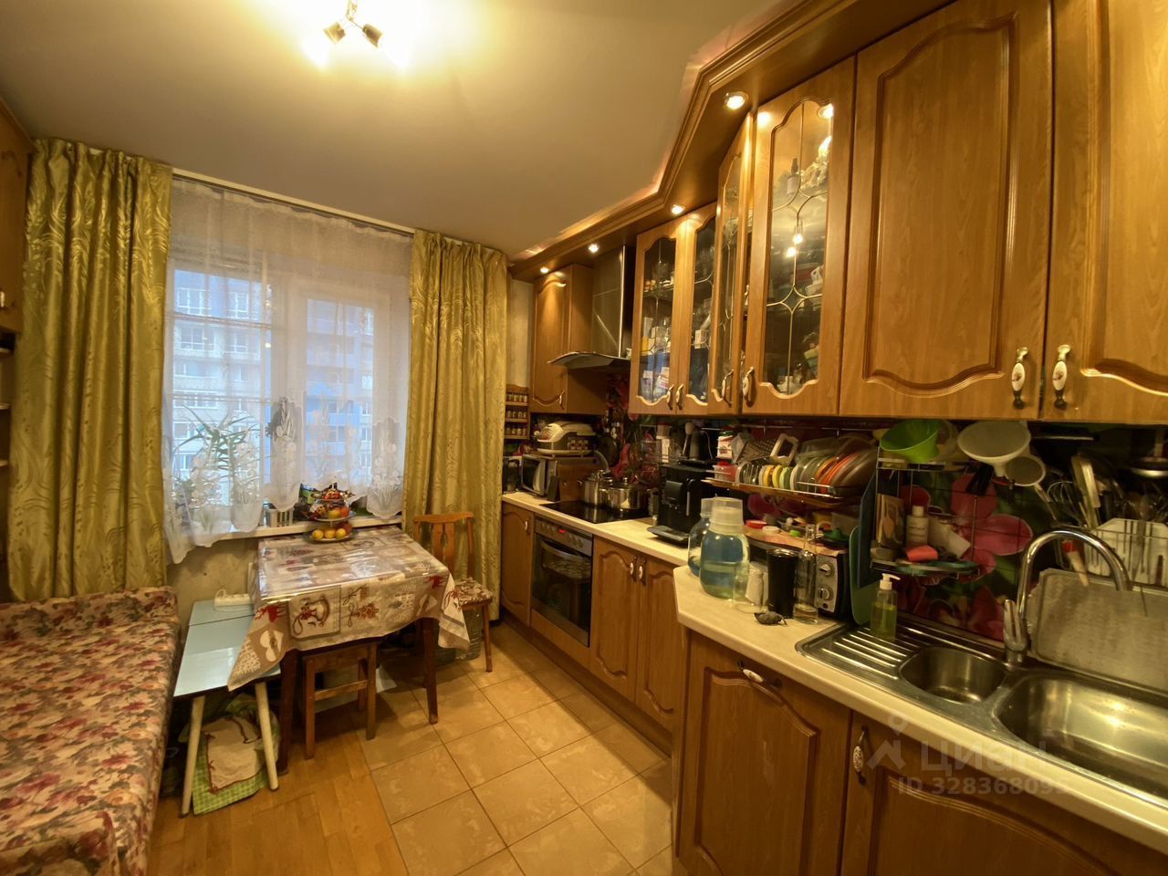 Продажа 2-комн квартиры на вторичном рынке Байконурская улица, 26