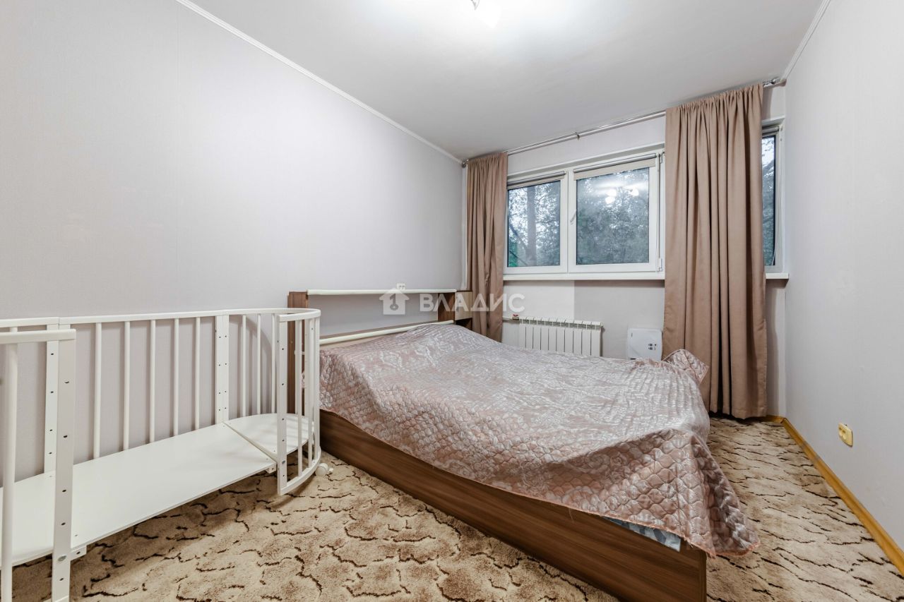 Продажа 2-комн квартиры на вторичном рынке Гражданский проспект, 127