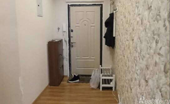 Продажа 2-комн квартиры на вторичном рынке Защитников Москвы пр-кт,  д. 14