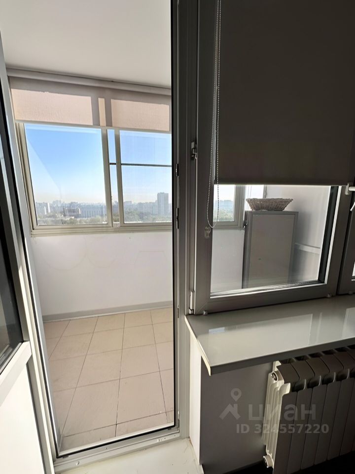 Аренда 3-комн квартиры на вторичном рынке Стандартная улица, 21к1