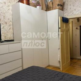 Продажа 2-комн квартиры на вторичном рынке улица Климашкина,  д. 24