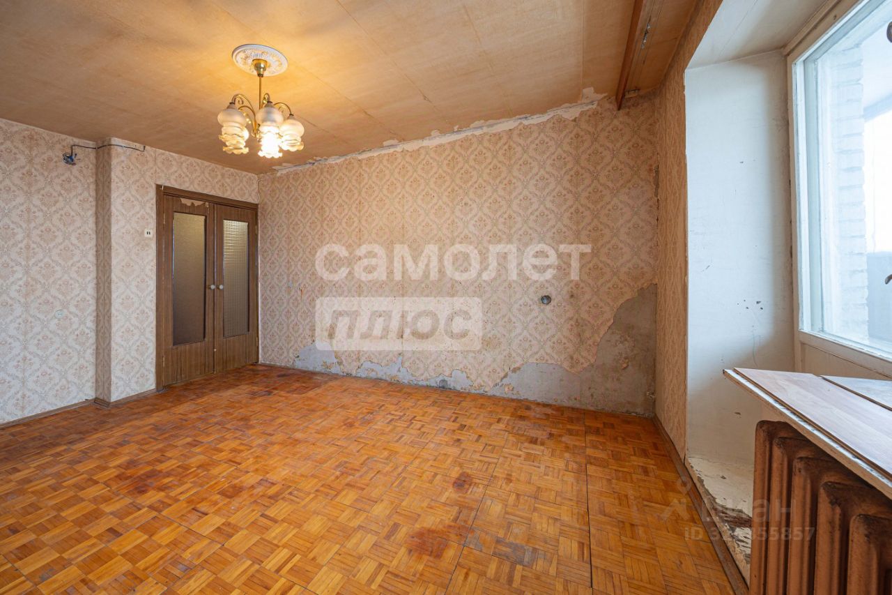 Продажа 3-комн квартиры на вторичном рынке Климовск мкр, улица Революции,  д. 4к1