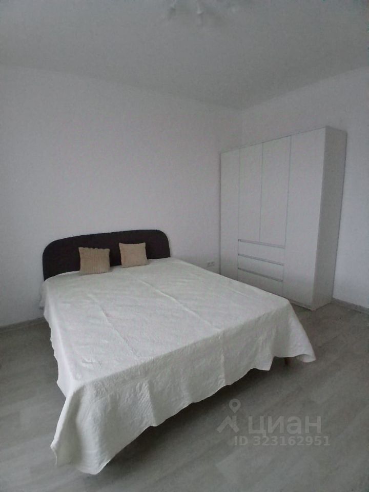 Аренда 2-комн квартиры на вторичном рынке Профсоюзная улица, 33