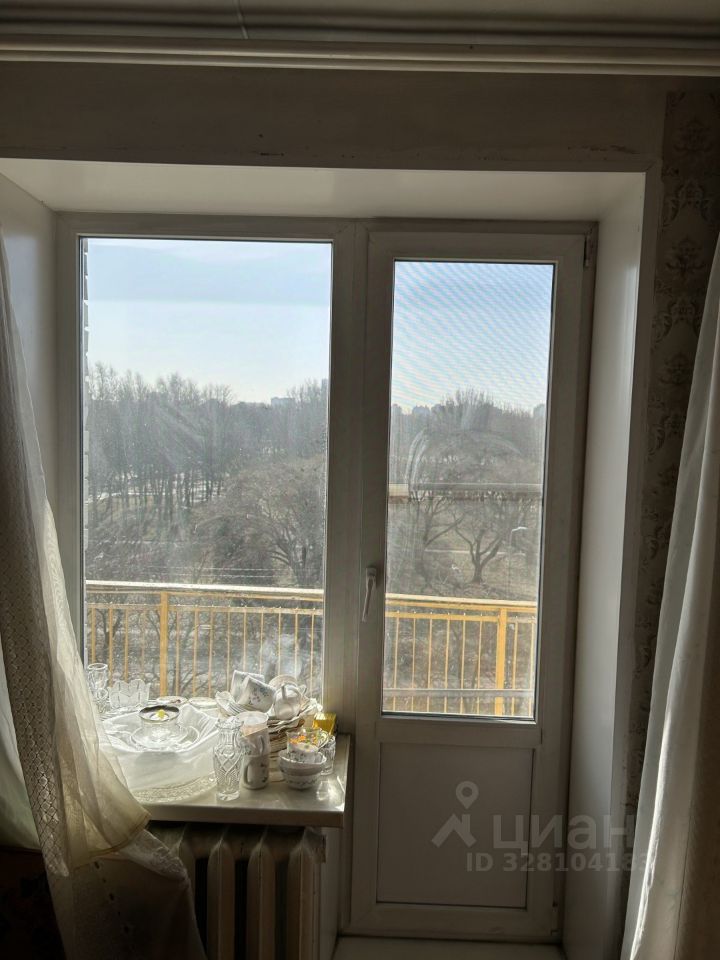 Продажа 3-комн квартиры на вторичном рынке Кузнецовская улица,  д. 10А