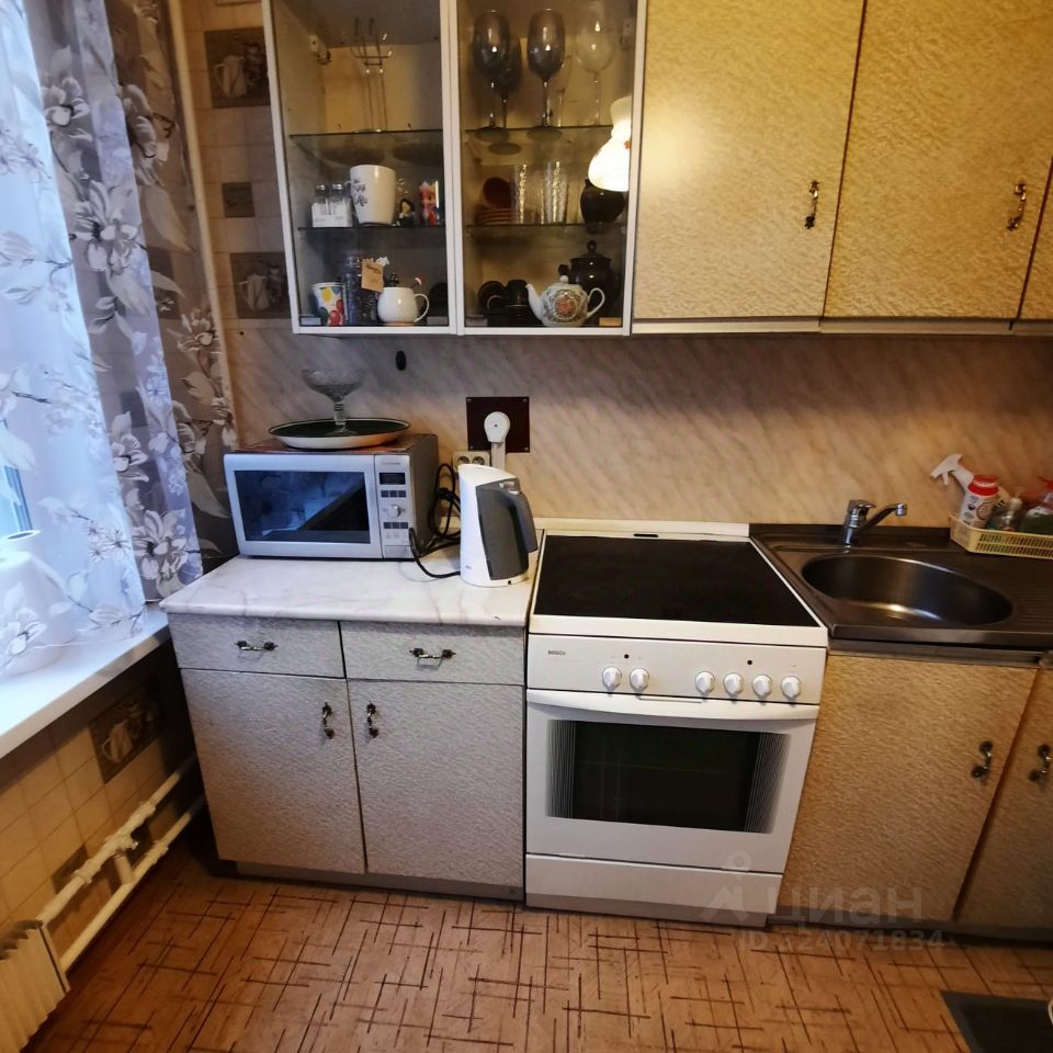 Аренда 1-комн квартиры на вторичном рынке проезд Карамзина, 1К1